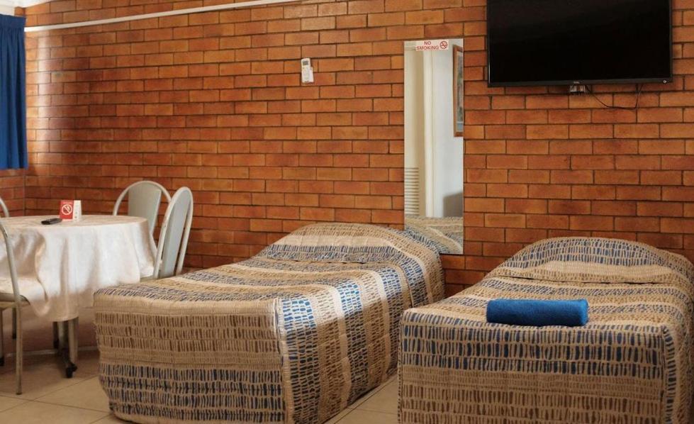 Motel Myall Dalby Luaran gambar